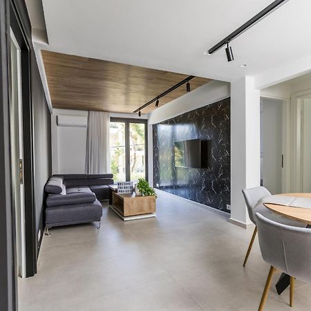 Varkiza Luxury Suites By Raise Vári Buitenkant foto