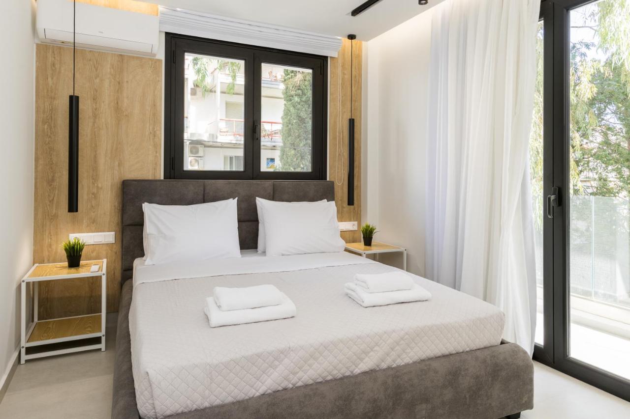Varkiza Luxury Suites By Raise Vári Buitenkant foto
