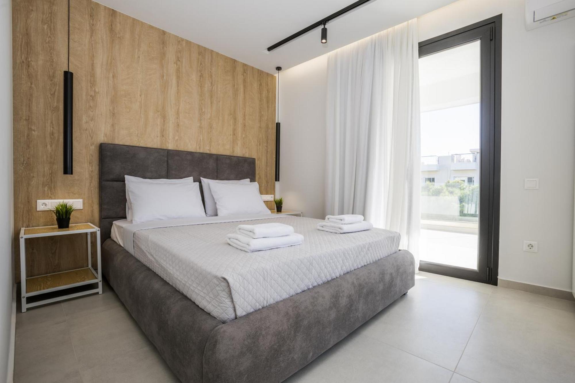 Varkiza Luxury Suites By Raise Vári Buitenkant foto