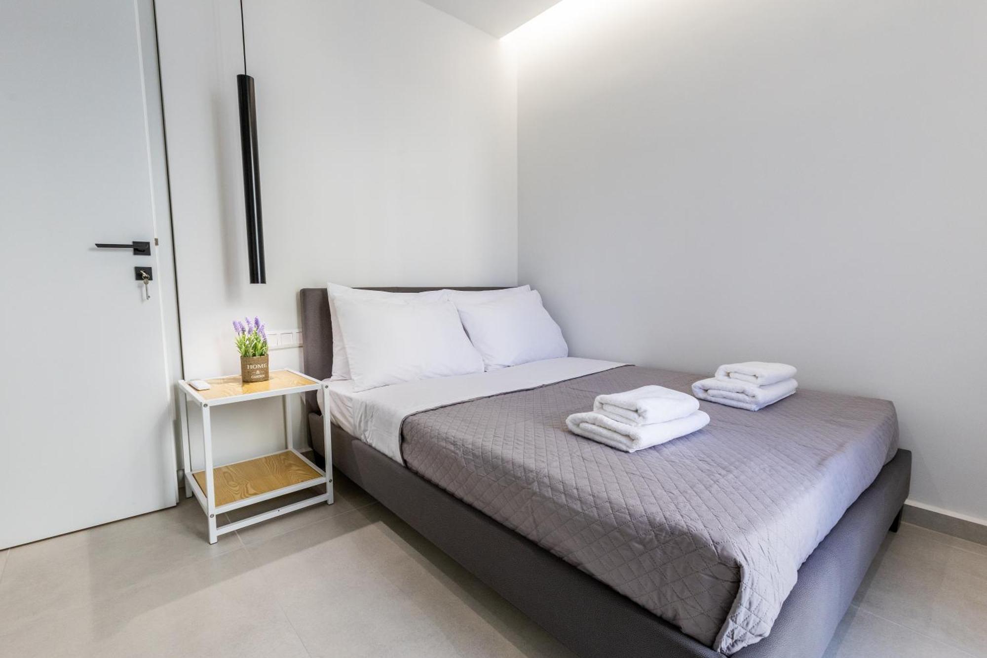 Varkiza Luxury Suites By Raise Vári Buitenkant foto